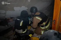  Зеленський показав рятувальну операцію на місці атаки рф у Сумах 