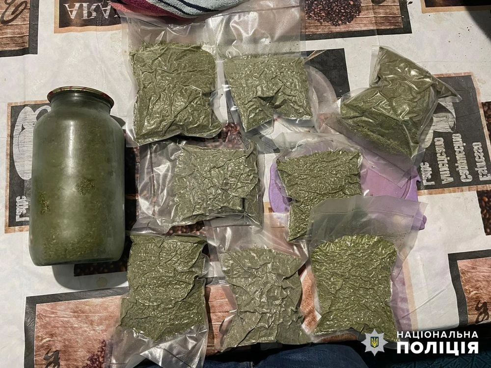 A group of drug traffickers earned more than UAH 2 million a month: a group of drug traffickers was exposed in Odesa