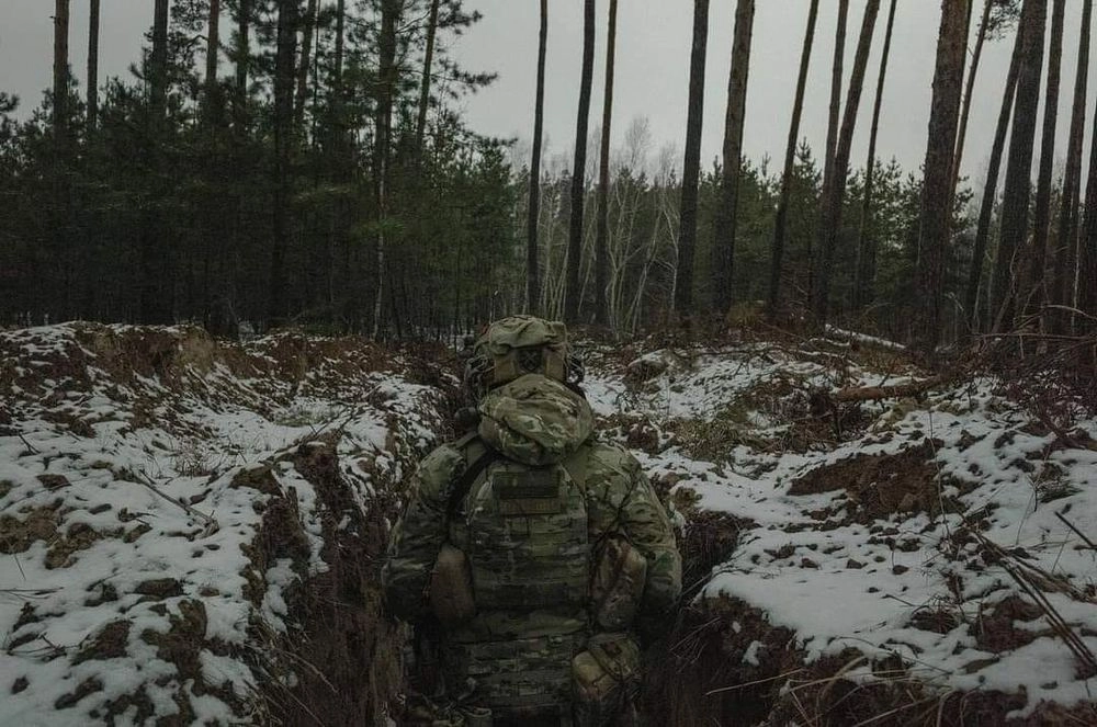 россияне наступают на семи направлениях, оперативная ситуация на востоке и юге Украины остается сложной - Генштаб