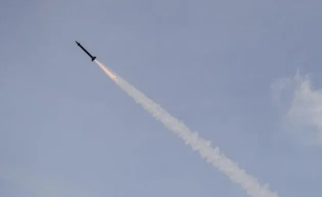 российская ракета направляется в сторону Полтавской области