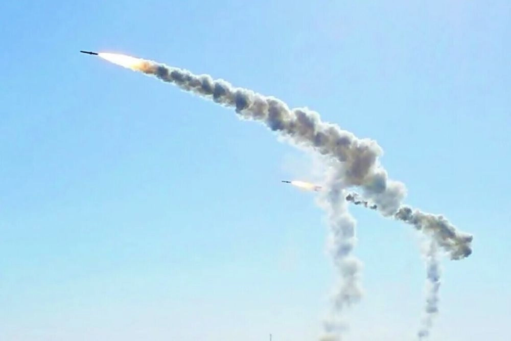 Воздушные силы предупреждают об угрозе баллистических ракет в 2 областях