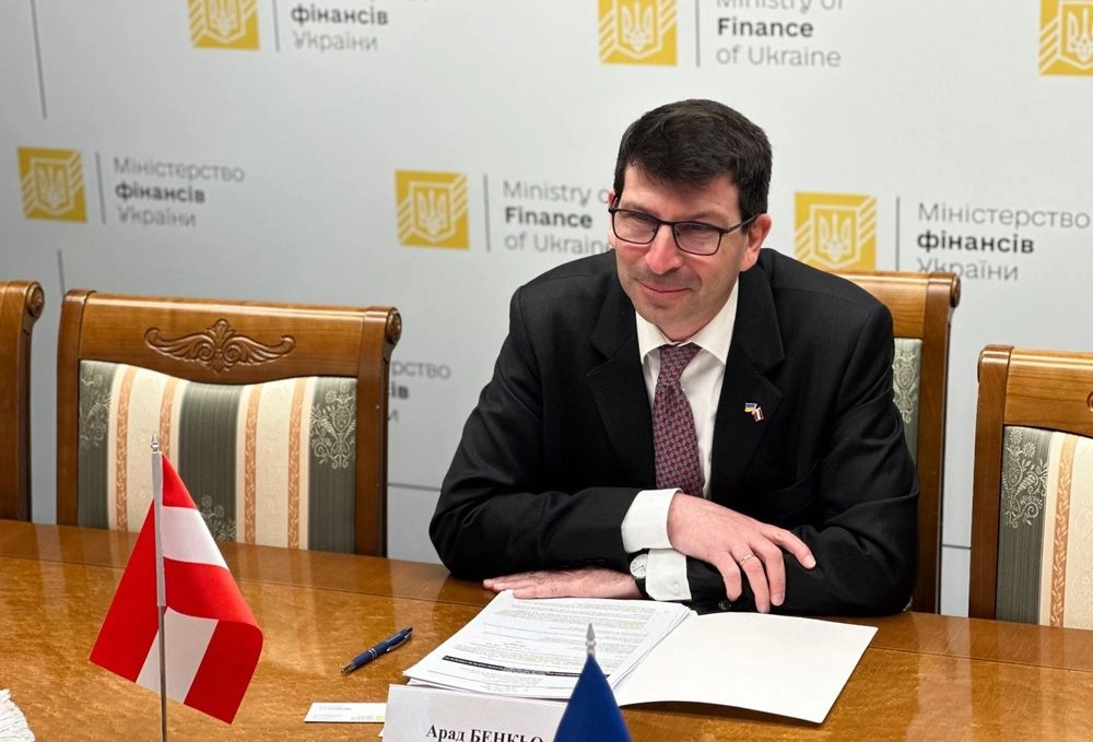 Глава Минфина обсудил с послом Австрии привлечение инвестиций на восстановление и отстройку Украины