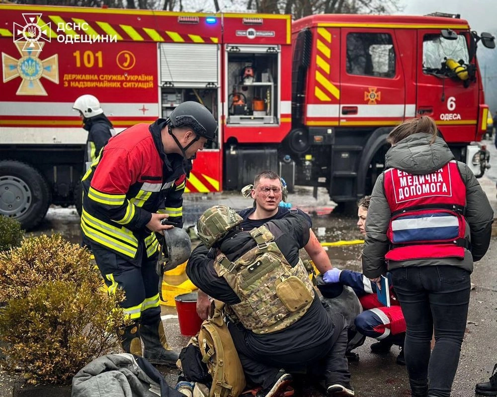 40 постраждалих досі у лікарнях через ракетну атаку рф на Одесу, 9 з них - у тяжкому стані