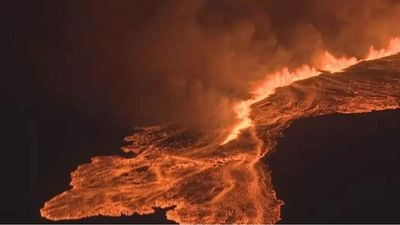 Reykjanes volcano erupts on the peninsula of Iceland