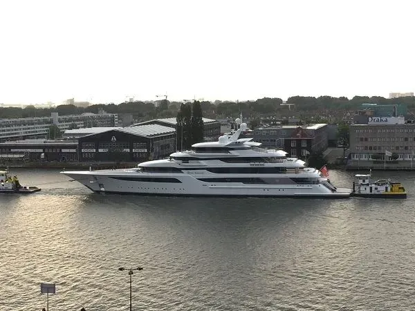 A historic moment: ARMA prepares to sell 92-meter yacht to Medvedchuk family