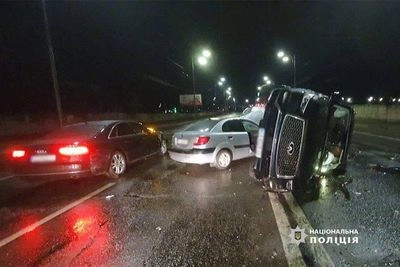 В Киеве пьяный водитель совершил тройное ДТП: есть пострадавшие