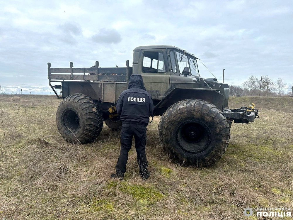 All-terrain vehicle, motor pumps and amber: miners exposed in Rivne region