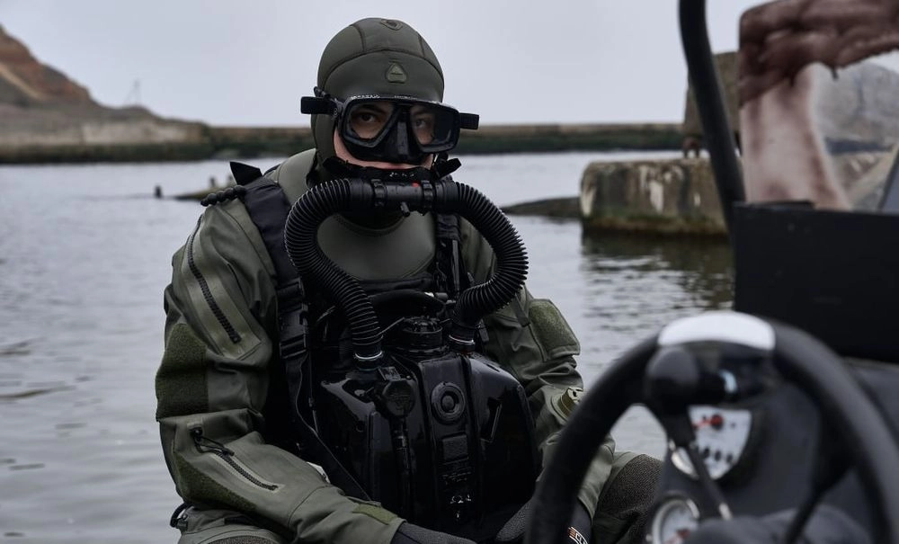Special Forces divers train before performing special combat missions: photo
