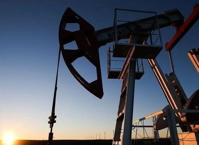 Цены на нефть падают из-за ожидаемого увеличения поставок из россии