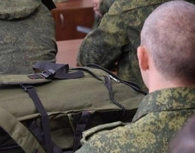 В РФ военных контрактников освободили от уголовного наказания