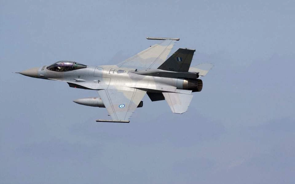 f-16-fighter-jet-crashes-into-the-sea-near-psathoura-island-in-greece