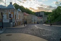 UAH 1.4 million overpaid for reconstruction of stairs and pavement in Podil: Deputy Director of Municipal Enterprise to be tried