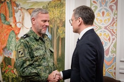 Кулеба встретился с главой военного комитета НАТО: призвал к наращиванию поддержки Украины летальным вооружением