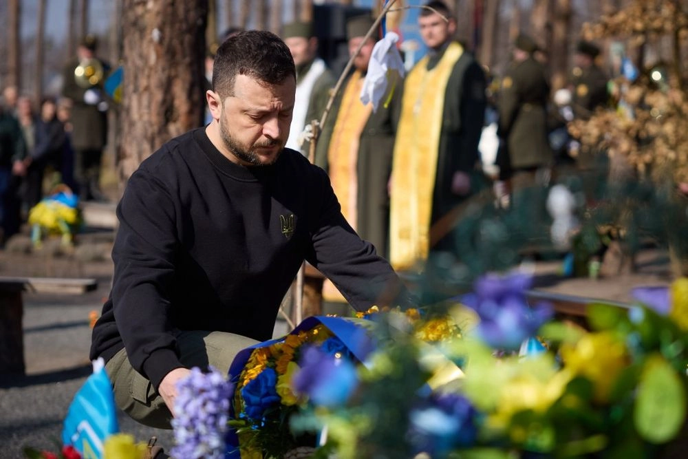 В боях за Киевщину была определена судьба Украины – Зеленский почтил память воинов, павших в битве за Мощун