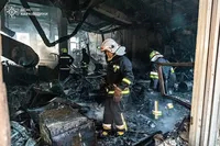 Удар рф по Харкову: рятувальники розбирають завали, під уламками можуть бути тіла загиблих