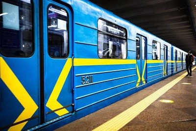 Кличко повідомив, коли планується завершення ремонтних  робіт "синьої гілки" метро
