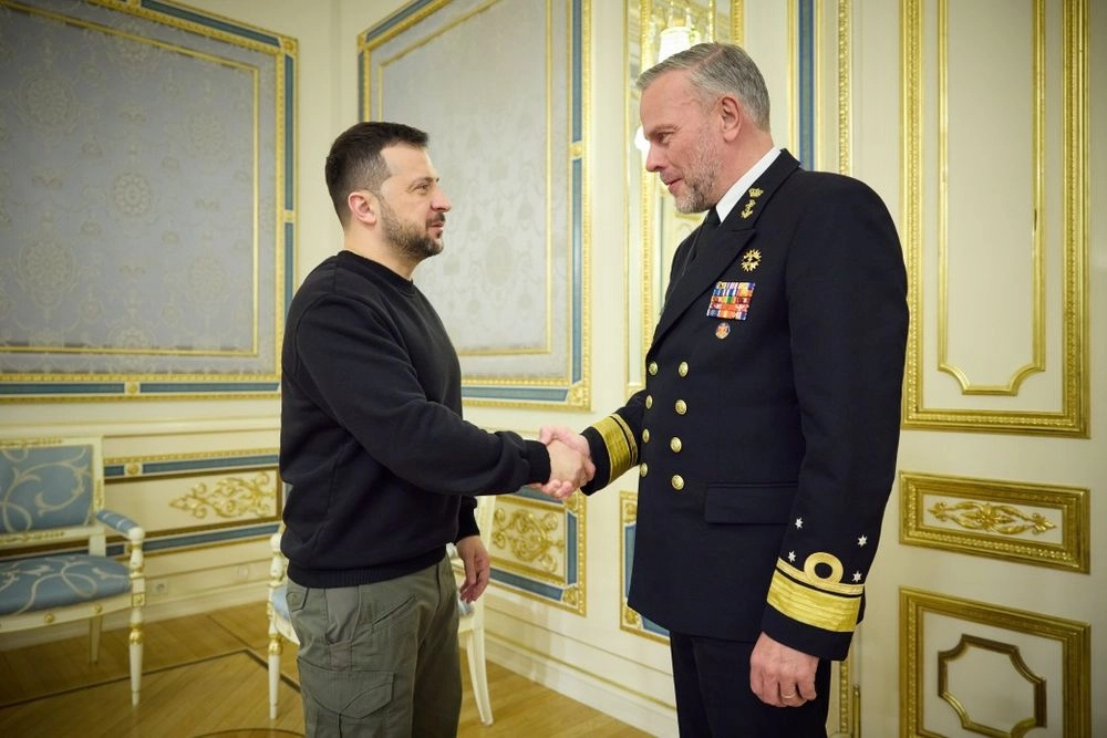 Зеленський зустрівся з головою Військового комітету НАТО: про що йшлося