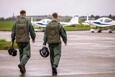 10 Ukrainian pilots received basic training in the UK to fly F-16s - British Ministry of Defense