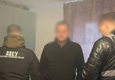 Фальшивые документы за $3000: на Львовщине задержан мошенник, который предлагал удостоверение "водителя-экспедитора"