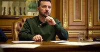 Зеленский после доклада военных: "На фронте стабильно"