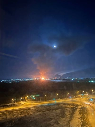 куйбышевский НПЗ в рф приостановил работу после атаки беспилотников