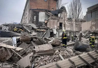 "Надо остановить этот террор" - Зеленский отреагировал на российский ракетный удар по столице Украины