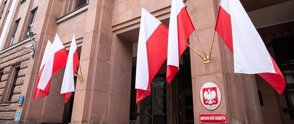 Посол рф проигнорировал вызов в МИД Польши из-за нарушения воздушного пространства ракетой