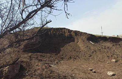 Прокуроры начали расследование по уничтожению оккупантами древнего кургана Дед в Мариуполе