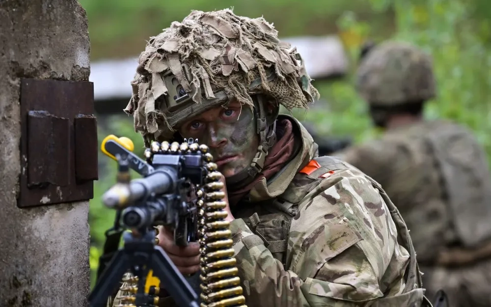 Британські військові не змогли б воювати з рф довше ніж два місяці - штаб оборони Британії