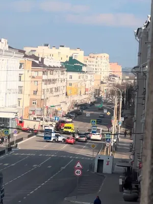Беспилотник врезался в админздание, есть раненая: губернатор о взрыве в российском белгороде