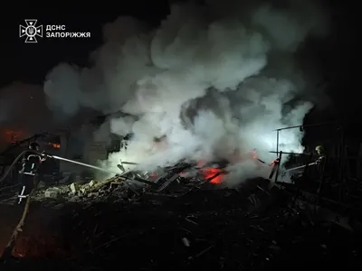 Ворожа атака "шахедами" на Запоріжжя: рятувальники показали наслідки