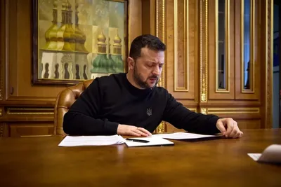 Критично важливо: Зеленський обговорив зі спікером Палати представників США необхідність фінансової допомоги Україні