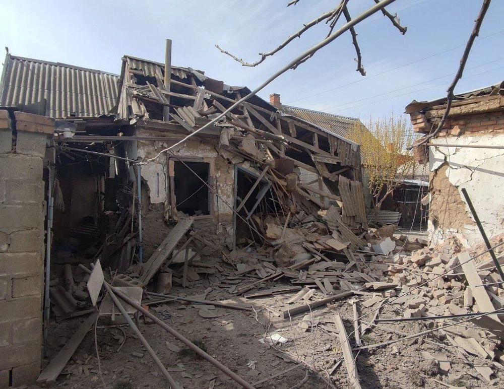 россияне 10 раз атаковали Никопольщину: повреждены дома и энергетическое оборудование