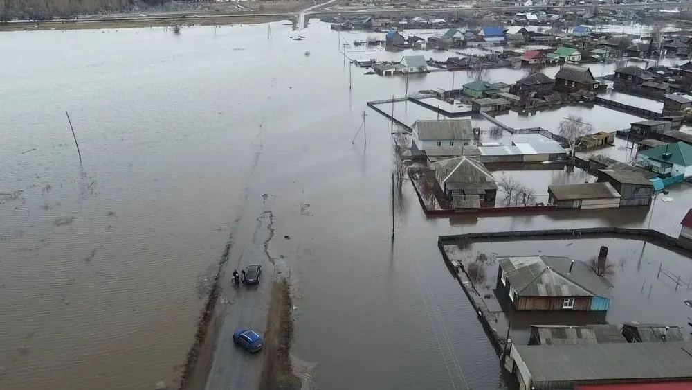 Алтайский край рф затопило из-за резкого потепления, под водой сотни приусадебных участков