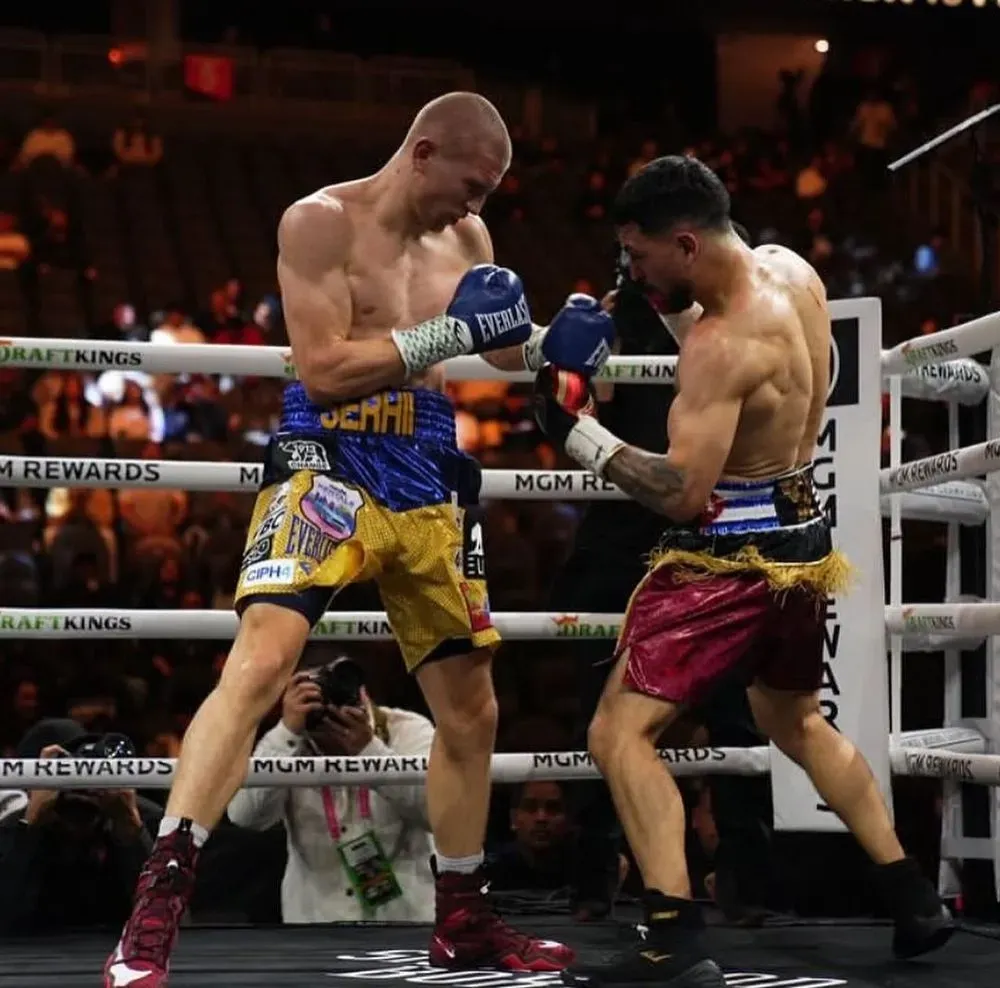 Ukrainian boxer Bogachuk wins interim WBC middleweight title