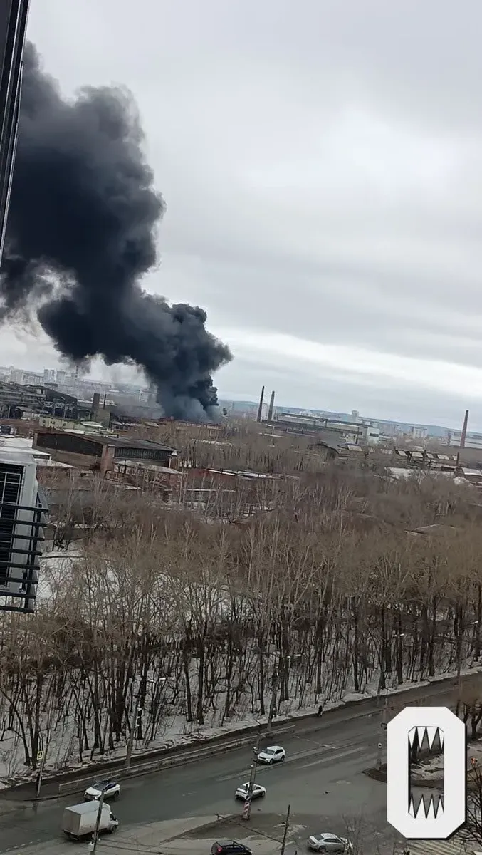 large-scale-fire-in-yekaterinburg-uralmashzavods-workshop-catches-fire