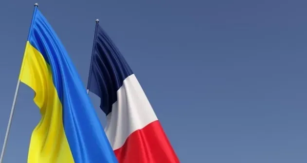 Франция планирует передать Украине сотни единиц бронетехники и ракеты для ПВО - Минобороны