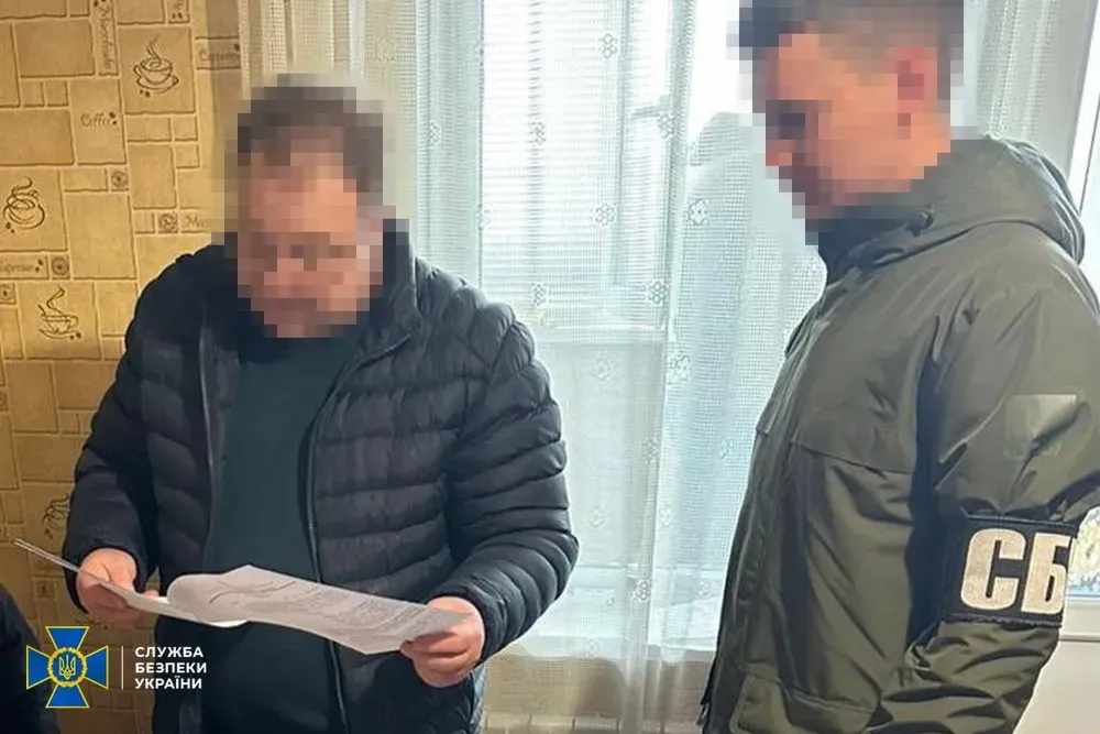 a-collaborator-who-supplied-the-occupiers-with-building-materials-for-defense-structures-is-detained-in-kyiv