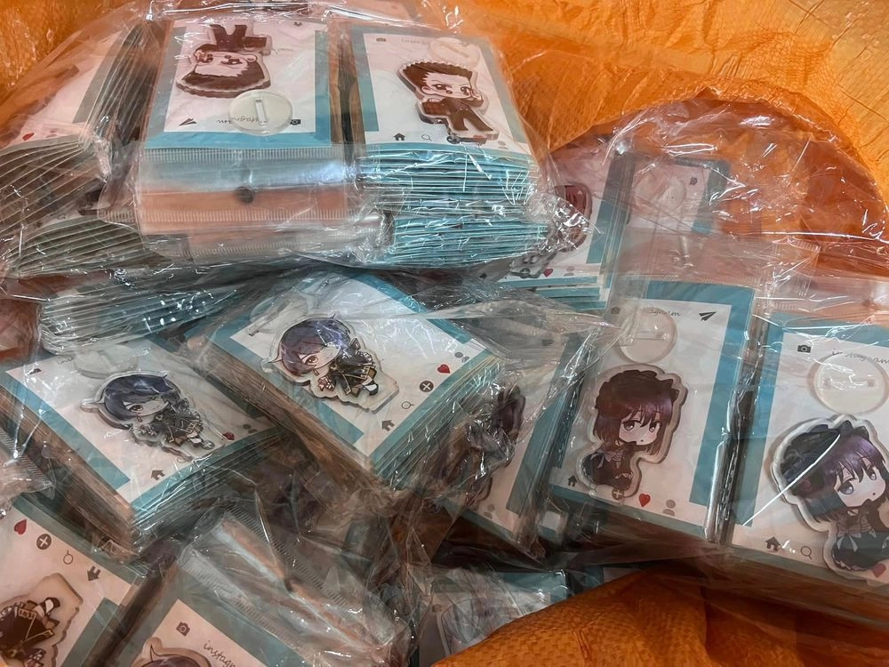 Таможенники изъяли аниме-фигурки на 700 тысяч гривен, которые хотели ввезти из Китая по почте