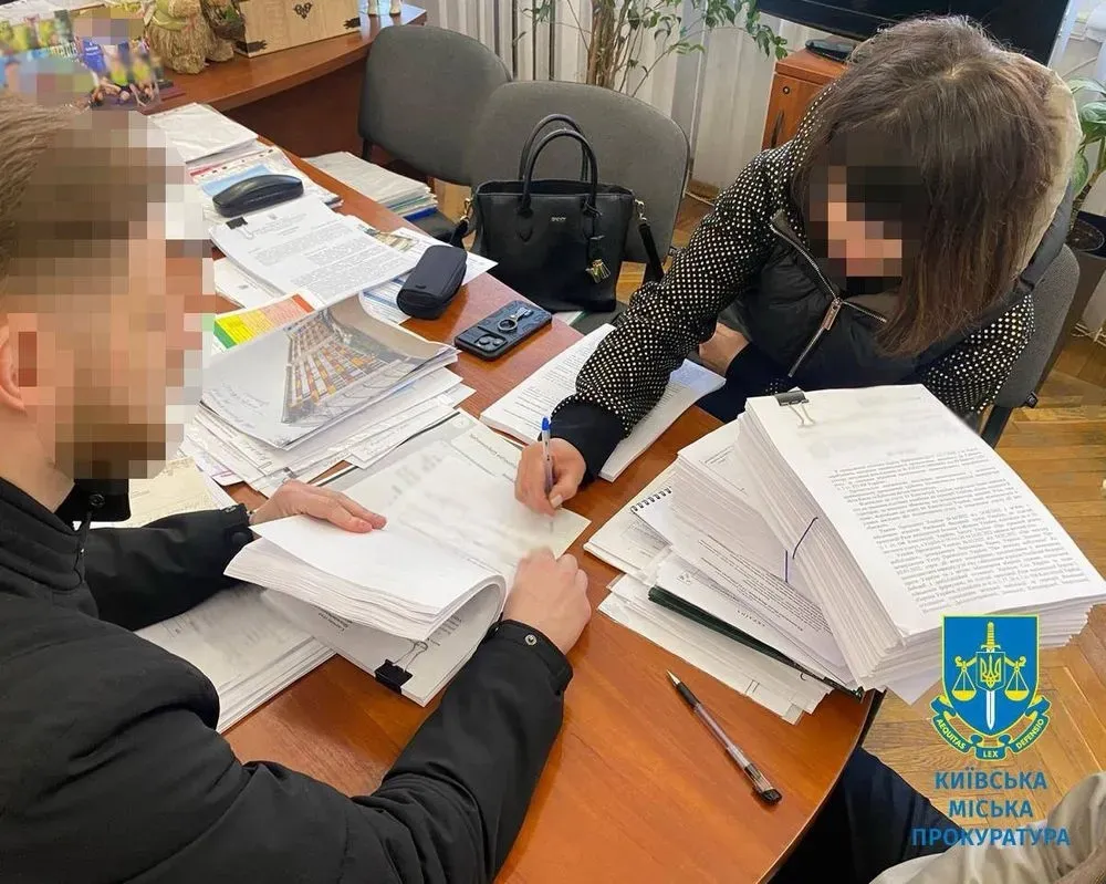 Pseudo-volunteers organized escape abroad: two deputies are served suspicion notices