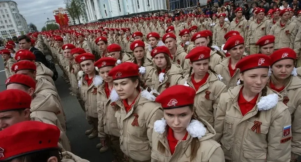 Захватчики продолжают искать пропагандистов среди молодежи на оккупированных территориях - Центр сопротивления