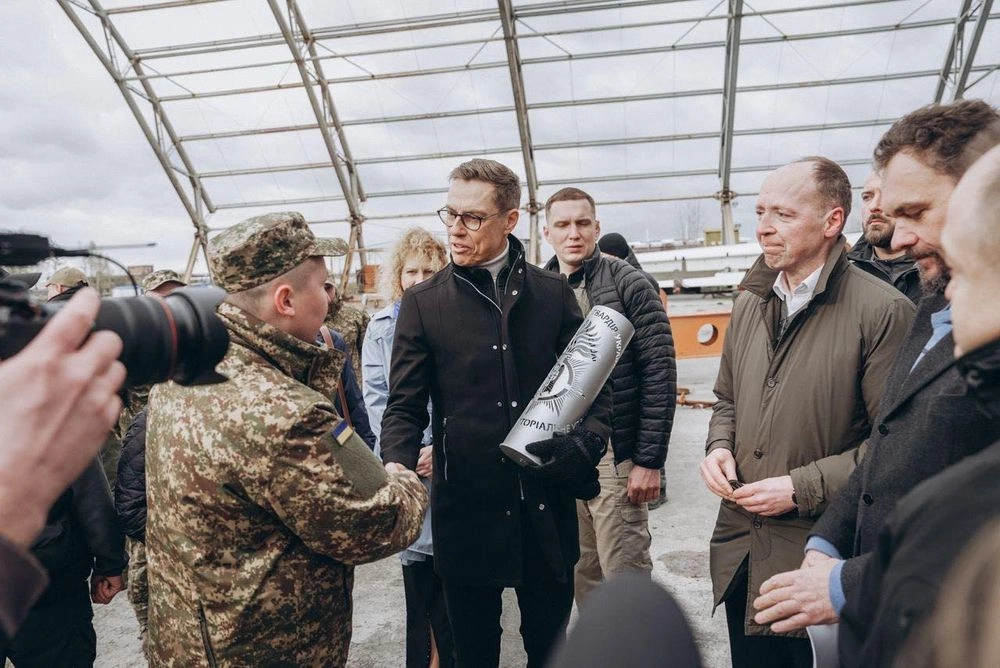 He saw the sites of the fiercest battles and the destroyed Mriya: the President of Finland visited Gostomel