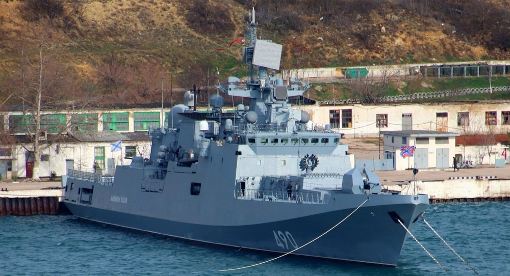 У ВМС розповіли, як росія намагається захистити свій флот у новоросійську за допомогою затоплених барж