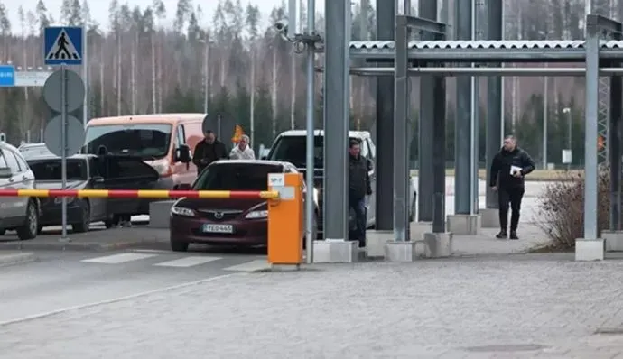 Finland extends closure of checkpoints on the border with Russia