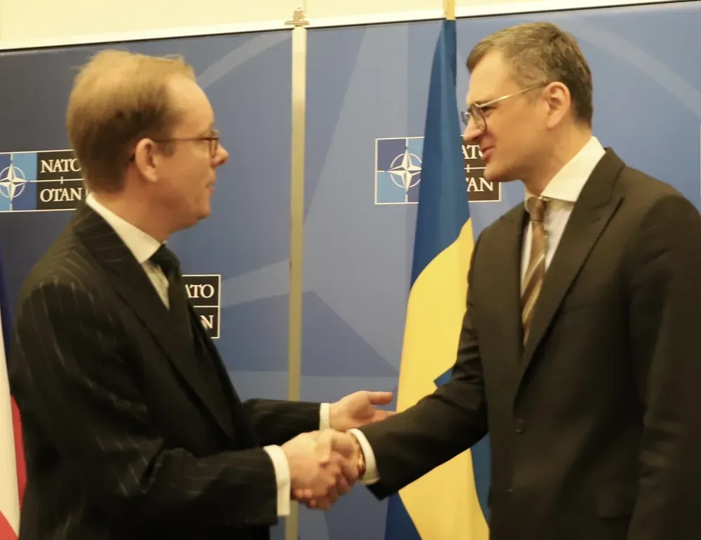 kuleba-discusses-strengthening-ukraines-air-defense-with-swedish-foreign-minister