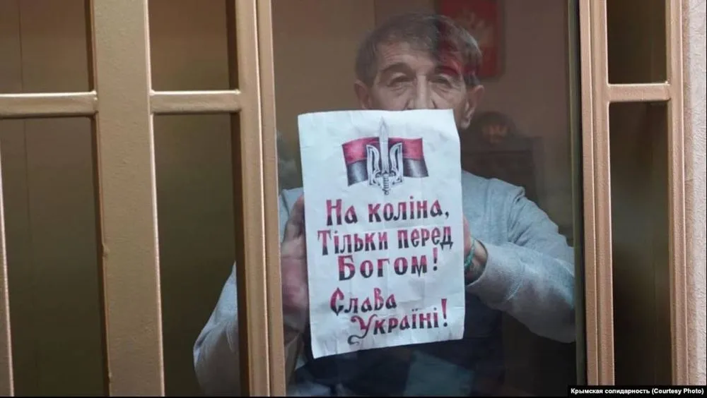 росіяни продовжують знущання над українським політв’язнем Олегом Приходьком