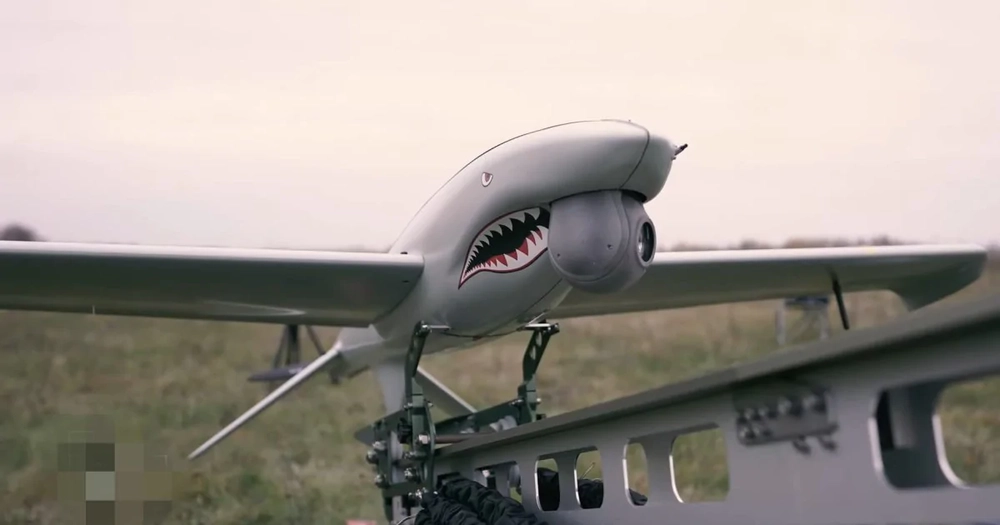 "Украинских дронов будет больше": Зеленский показал, как работают отечественные беспилотники на фронте
