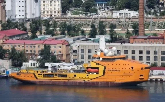 supply-ship-ekaterina-velikaya-burns-in-russia-one-person-killed