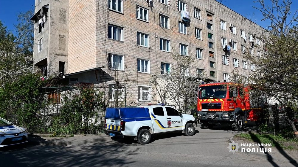 В Черновцах мужчина навеселе взорвал гранату в квартире