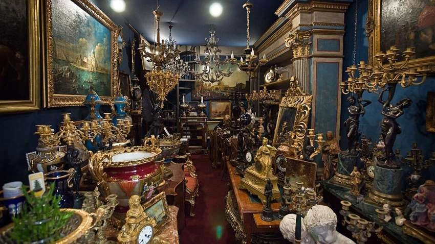 April 9: World Antiques Day, Muslims end the holy month of Ramadan